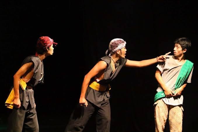 Contoh karya sastra lama